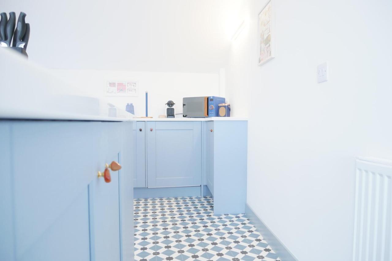Sunset View, 2 Bedrooms In The Heart Of Holt With Parking ภายนอก รูปภาพ
