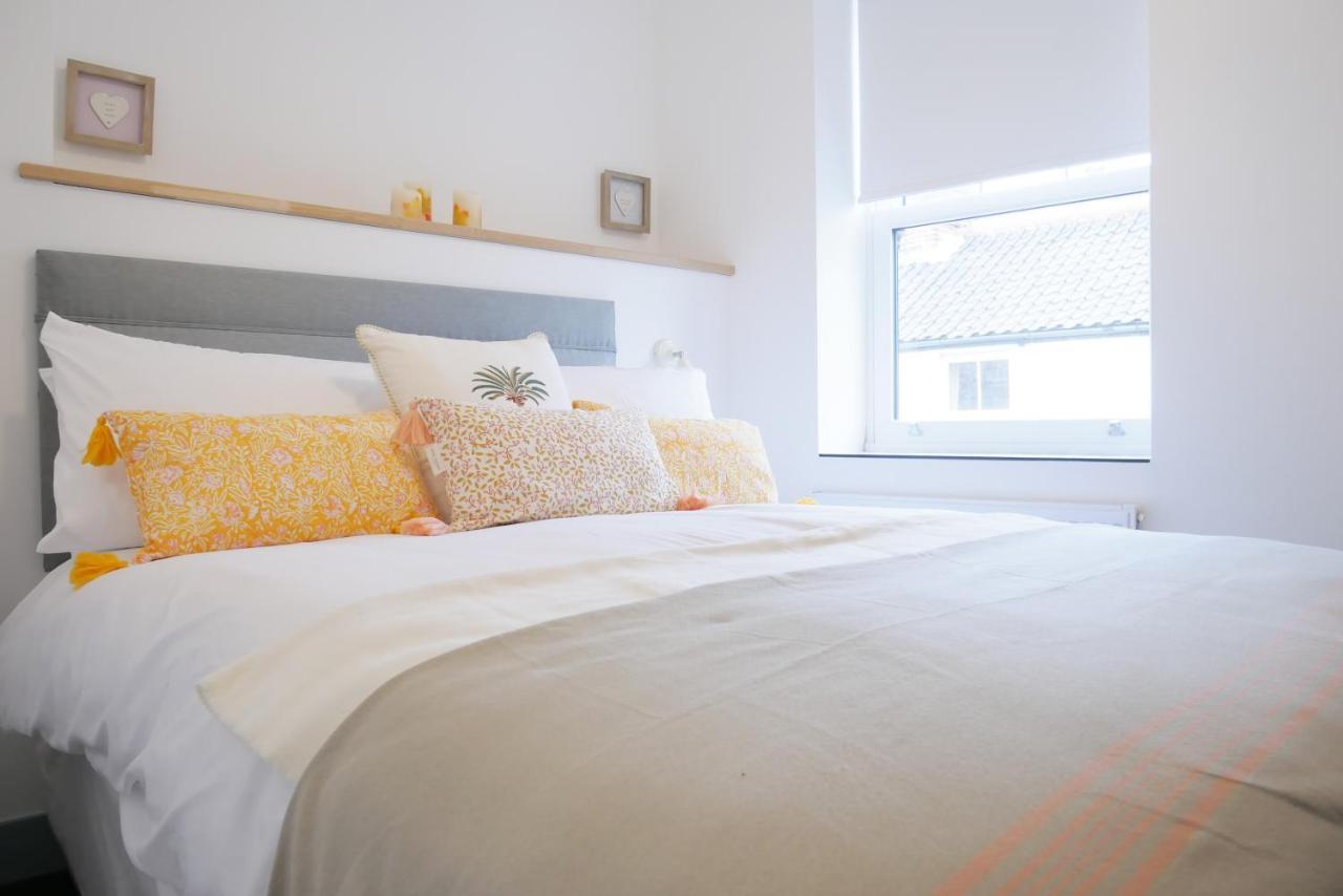 Sunset View, 2 Bedrooms In The Heart Of Holt With Parking ภายนอก รูปภาพ